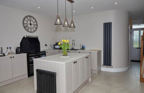 No32 Carmarthen Road - Photo 3