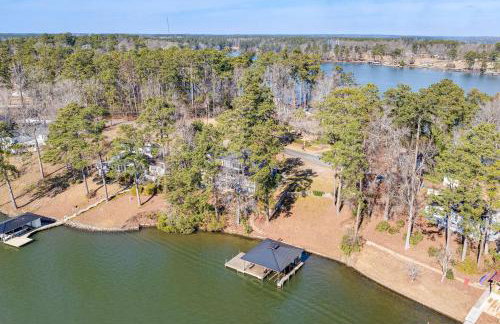 Lake Sinclair Retreat with Big Water Views and Dock! - Foto 43