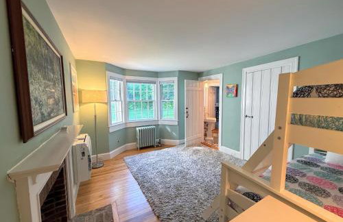 WOW New Spectacular Franconia Home - history - views - fire pit - hot tub - pool - grandeur - MUST SEE - Foto 63