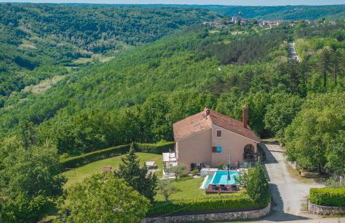 Lovely Home In Tinjan - Photo 16