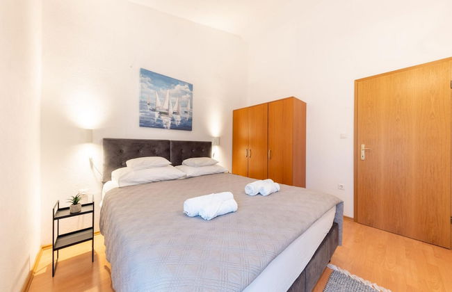 Spacious Prgomet Retreat With Private Pool, Fitness Centre, and Garden - Foto 5