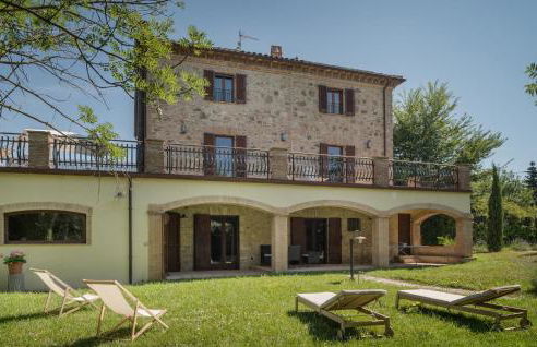 Cozy Apartment In Avigliano Umbro - Foto 1