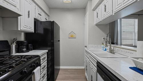 Cozy Modern Oasis near UT - Foto 4, stove