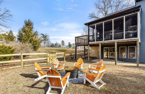 Bright Mountain Cabin with Game Room & Golf Course Views Near Hedgesville, West Virginia - Foto 3