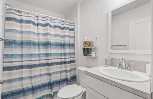 928 Z5 VILLAGE OF LAKE DENHAM by REMAX Premier - Foto 3