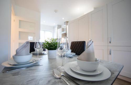 Stylish 2 Bedroom House - Village Location - Foto 6
