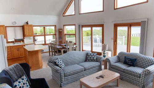Katies Cottage Lakefront Stay with Hot Tub and Kayaks - Foto 4