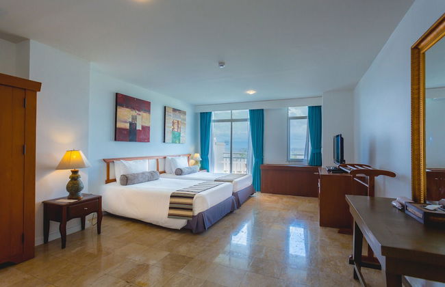 Waterfront Suites Phuket by Centara - Photo 7