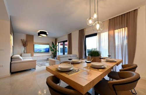 Villa Nostro Porto with pool - Photo 12