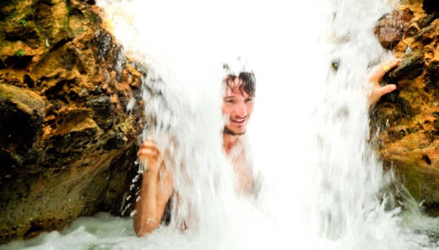 Senderismo por la cascada de Torre 47 - Foto 3, Disfrutando de la cascada de Torre 47