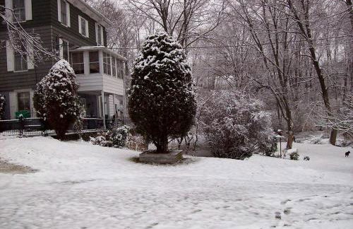 Spacious Cottage Rental with Creek Views near Harrisburg and Hershey, Pennsylvania - Foto 8