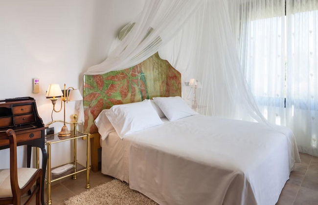 Unique Villa With Outdoor hot tub - Photo 10