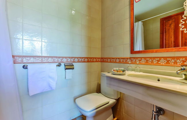 Hostal la Chata by Vivere Stays - Foto 17