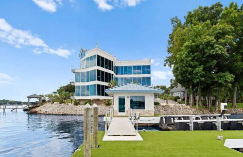 The Glass Mansion w/Optional Boat Rental - Foto 3