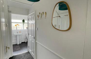 Large Stylish 2 Bedroom Apartment Stevenage Sleep 6 - Foto 21