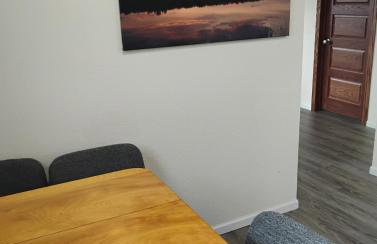 5 blocks from the hospital! - Foto 14