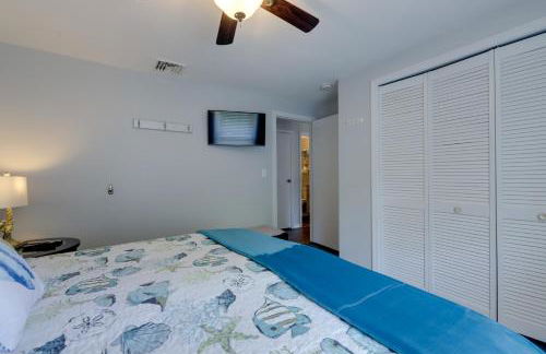 Coastal Getaway with Porch, 2 Mi to Niantic Beach! - Foto 13