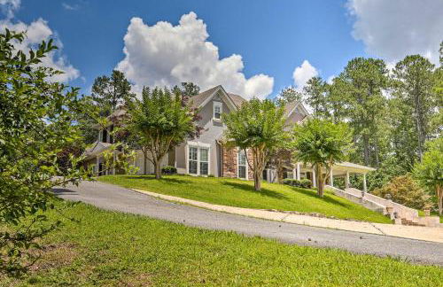 Secluded Acworth Mansion with Pool and Game Room! - Foto 42