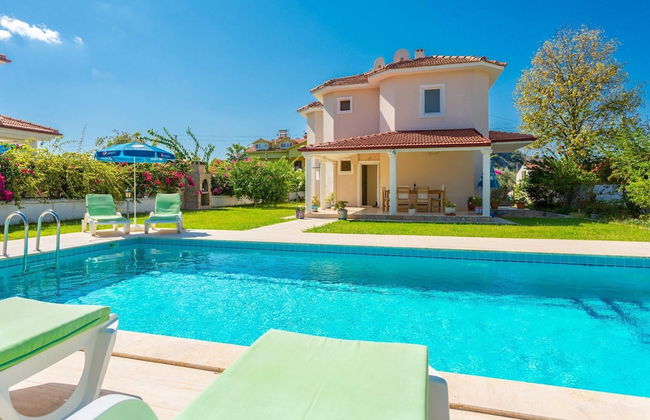 Villa Atlantis Large Private Pool A C Wifi Car Not Required - 3163 - Foto 1