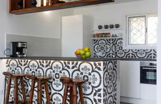 Villa Azure Horizon and Breeze - Panoramic Ocean View and Heated Pool - Foto 33