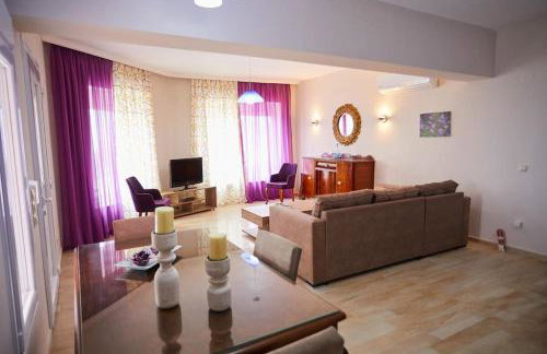 Chioni's Houses - Photo 24