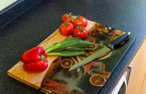 Stylish 4-Bed City Apartment, Sleeps 6, Ample Parking & Free Wi-Fi - Foto 32