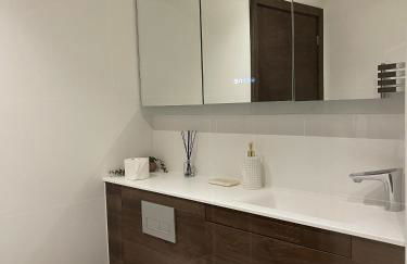 The Melodies with Free Parking , Harlow - Foto 34