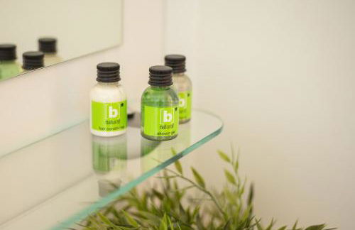 AQUA RESORT GIULIANOVA - Houseboat Experience - Photo 8