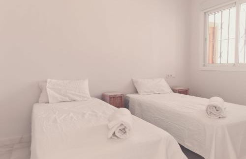 Malaga Sunshine Rentals - Beach Front Penthouse II - Fuengirola - Foto 11