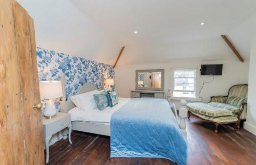 Heron Stays Bath- Boutique Period Group Properties, Parking for 4 Cars, Just 3 Miles to Bath Central, Sleeps 14 - Photo 43