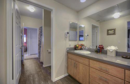 Luxury Vacation Rentals by Meridian CondoResorts - Foto 23