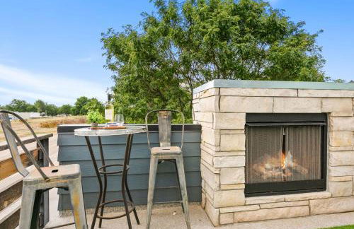 Old Town Modern New Build - Rooftop Spa with Mtn Views! - Foto 39