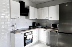 NEW penthouse with amazing views - Photo 14