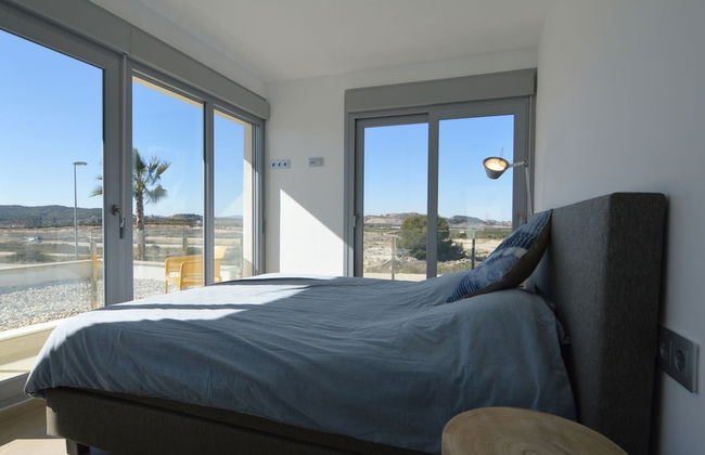 Sunny Villa With Fenced Garden - Foto 5