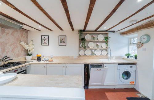 Heron Stays Bath- Boutique Period Group Properties, Parking for 4 Cars, Just 3 Miles to Bath Central, Sleeps 14 - Photo 38