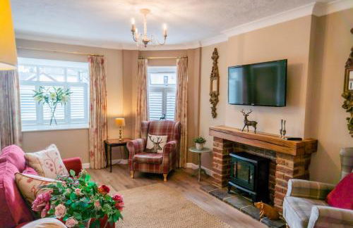 Corner Cottage - character, charm, great location. - Foto 51