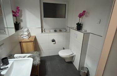 Moderne Ferienwohnung Green Garden mit Garten und Stellplatz - Foto 11