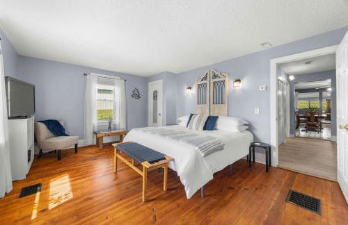 Keuka Wine Trail Vineyard View Farmhouse - Fire Pit & Game Room - Foto 4