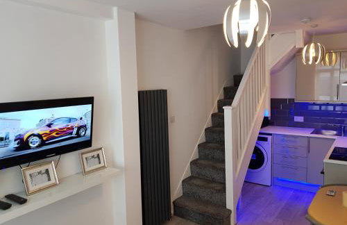 Webb place 2 bedroom apartment ! - Photo 2