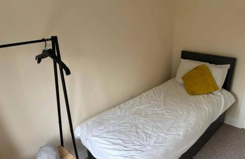 Tranquil Wolves Retreat with 4 Bedrooms - Foto 19