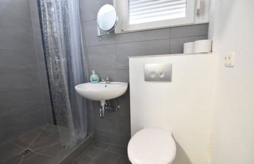 Workers Apartments Satzvey - Photo 47