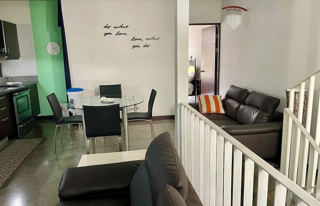 Beautiful Spacious Loft 2 Bedrooms 2 Full Baths 2 car Garage in Downtown - Foto 24