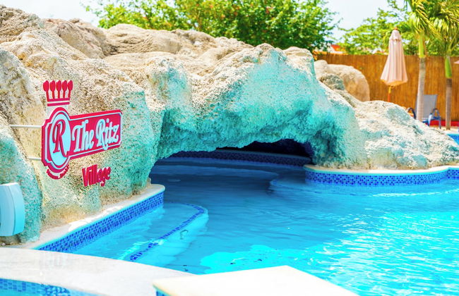 The Ritz Village Hotel - Foto 40