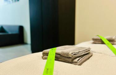 Neuwertiges Apartment mit schnellem WLAN, Netflix, Glasfaser, Kostenlose Privatparkplatz auch für Transporter geeignet R21 - Foto 3