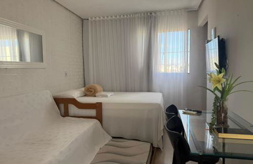 Kitnet310 centro, linda vista janela,tv smart, ar - Foto 16