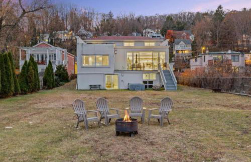 Piermont Waterfront Villa with Hot Tub - Photo 75