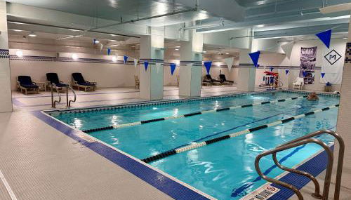 Luxury Downtown Apt with Parking, Gym, and Lap Pool - Foto 4