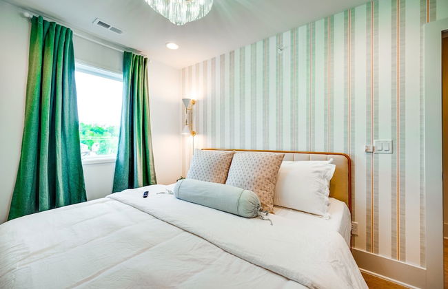 Sky High Cowgirl Luxe 4BR w Rooftopdeck Karaoke - Foto 25