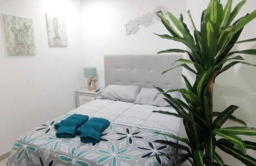 - LUJO - Parking, Maquina Arcade, Wifi y Netflix - Foto 8