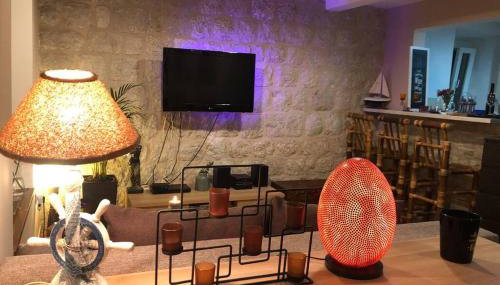 SECRET PARADISE-Holiday home with hot tub and BBQ - Foto 2